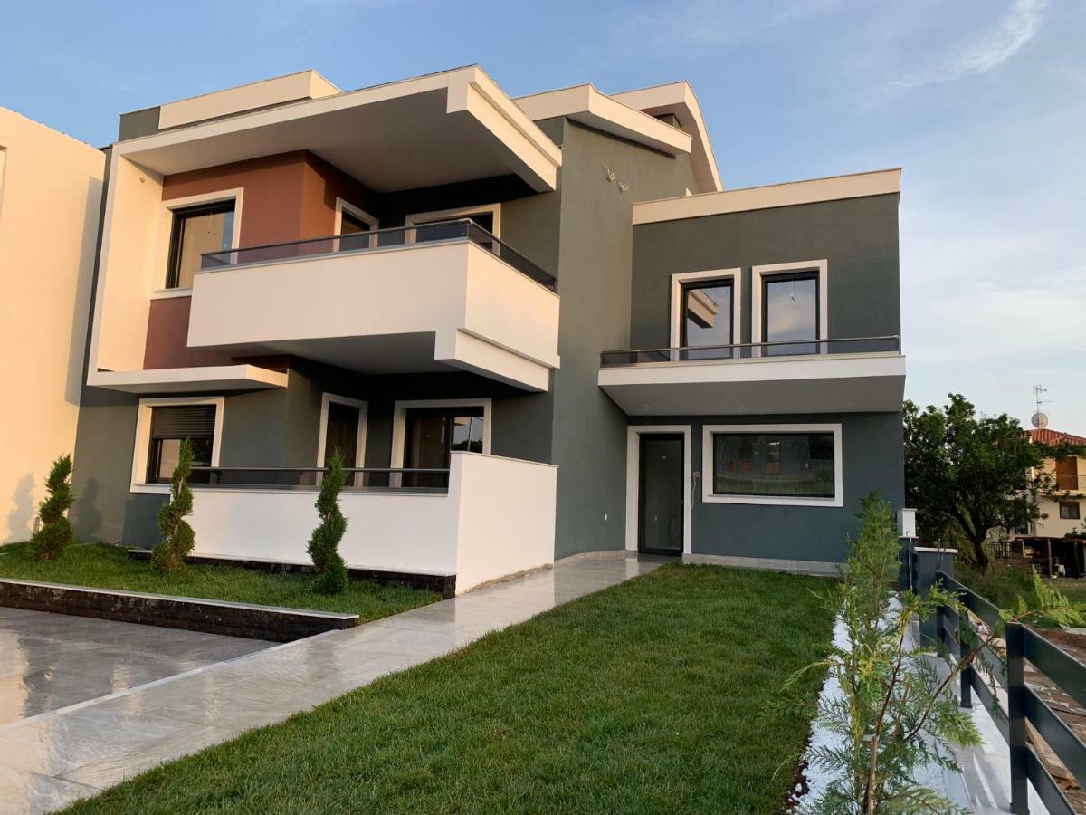 L&s House *