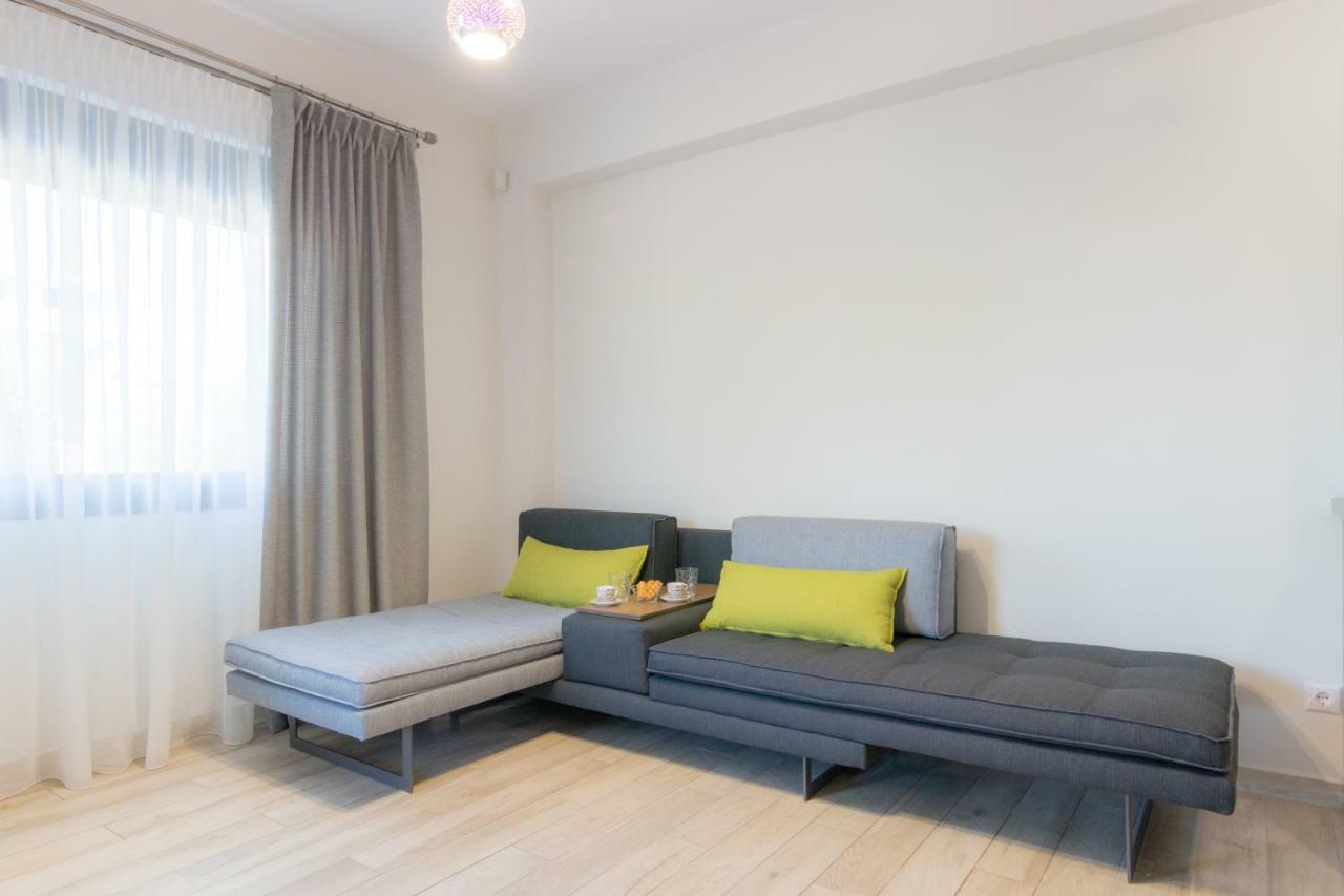 Apartment L&s House